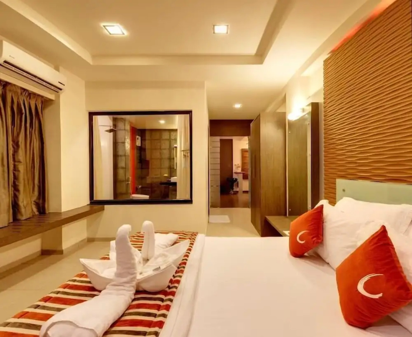 Hotel Raysons Regency