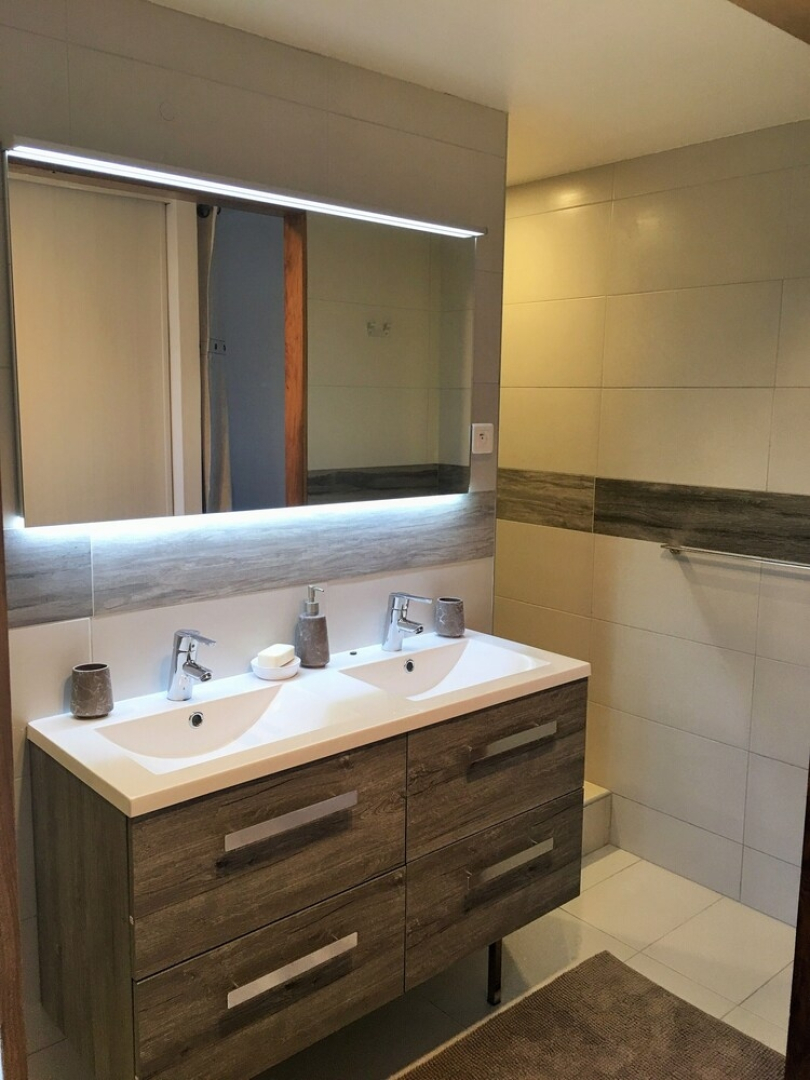 Sleep in Carnetin Near Disney