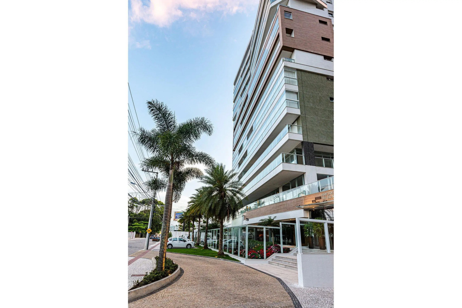 Apto novo e sofisticado a 150m Praia Brava ABC201