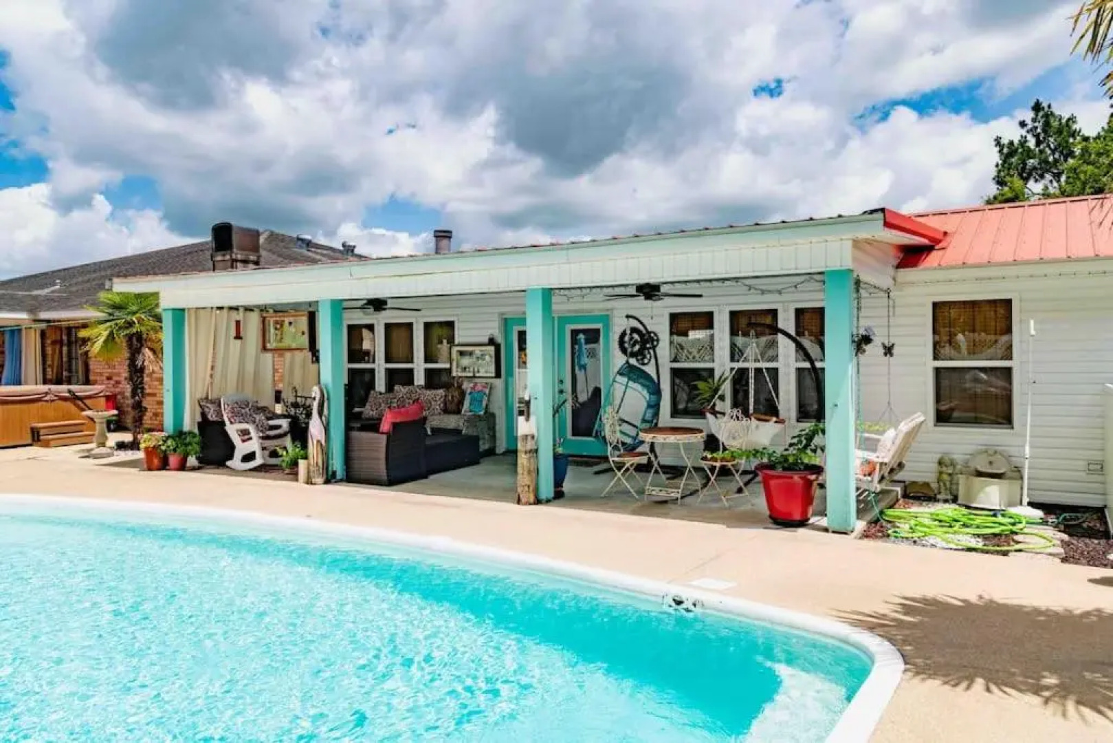 Amy’s Poolside Retreat