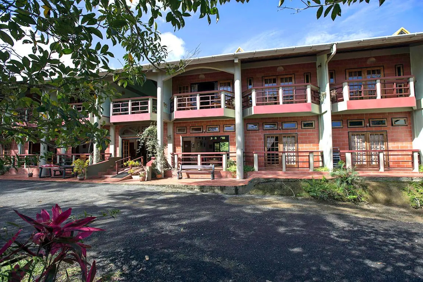 Cuffie River Nature Retreat