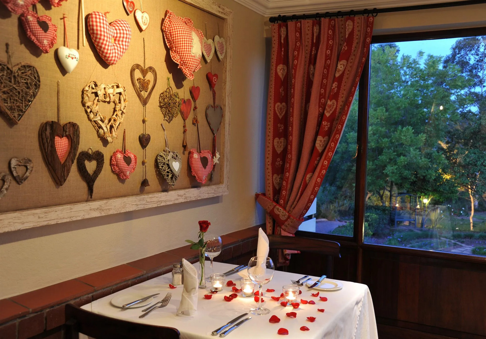 Oliver's Restaurant & Lodge