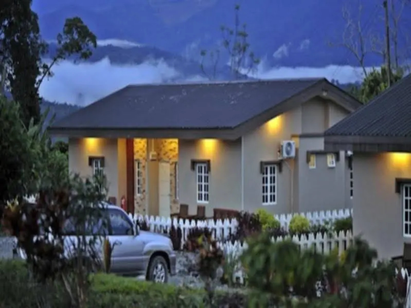 Sabah Tea Garden-Longhouses