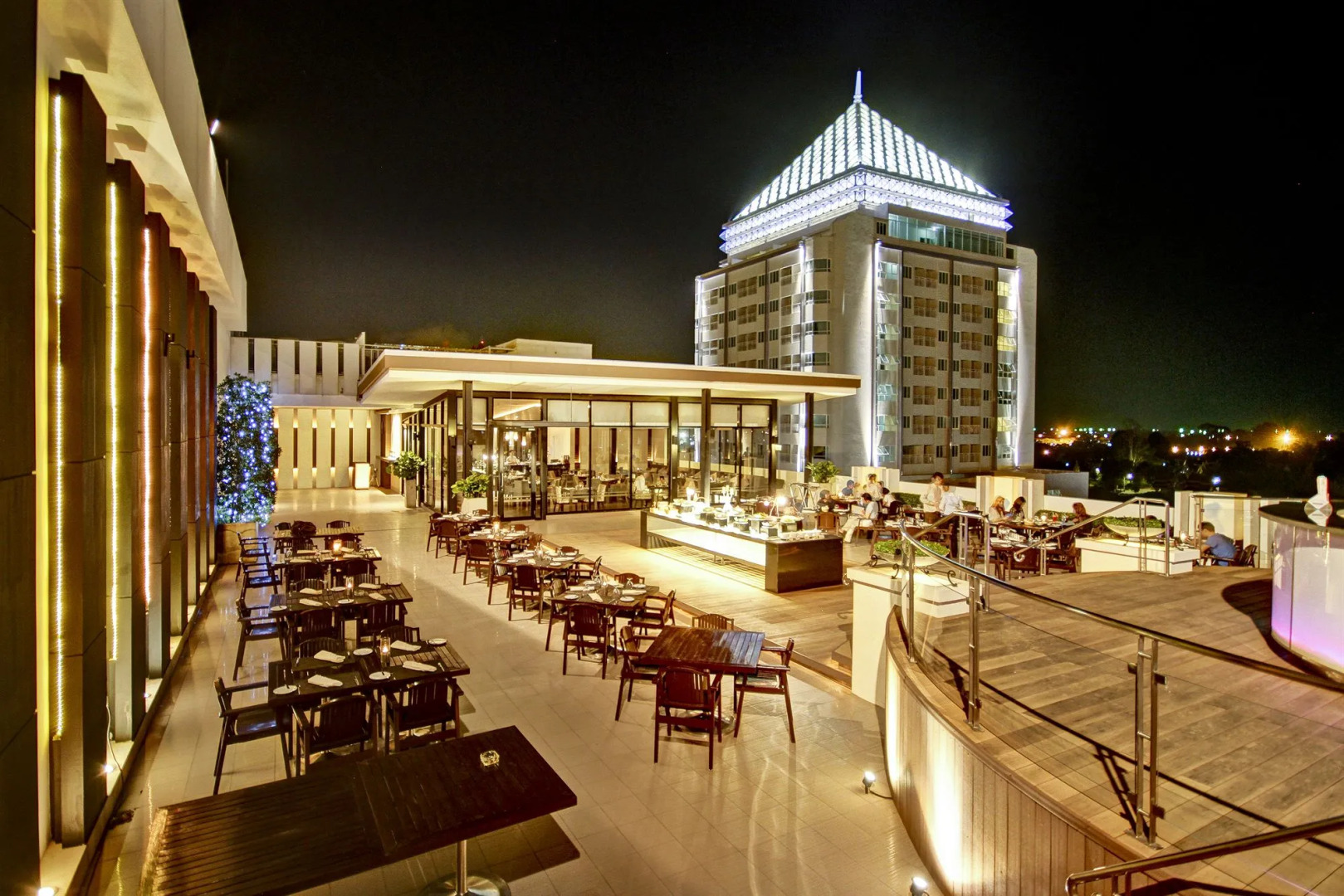 Kameo Grand Rayong Hotel & Serviced Apartments