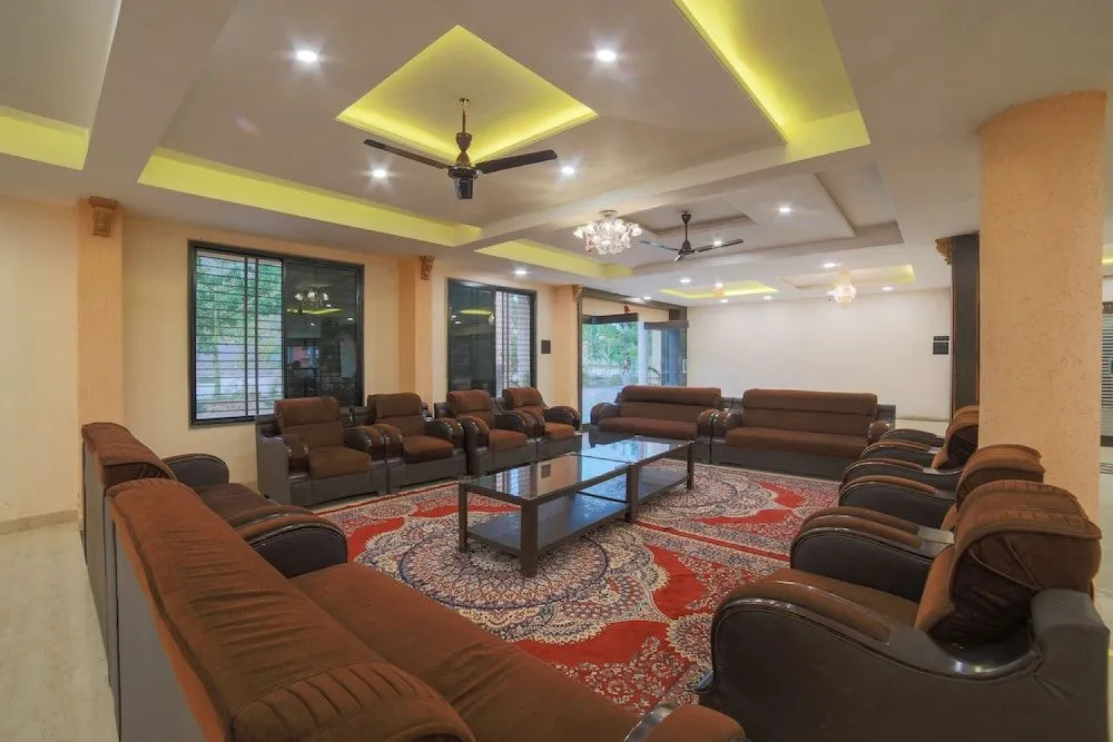 Oyo 37826 Rajmahal Khindsi Resort