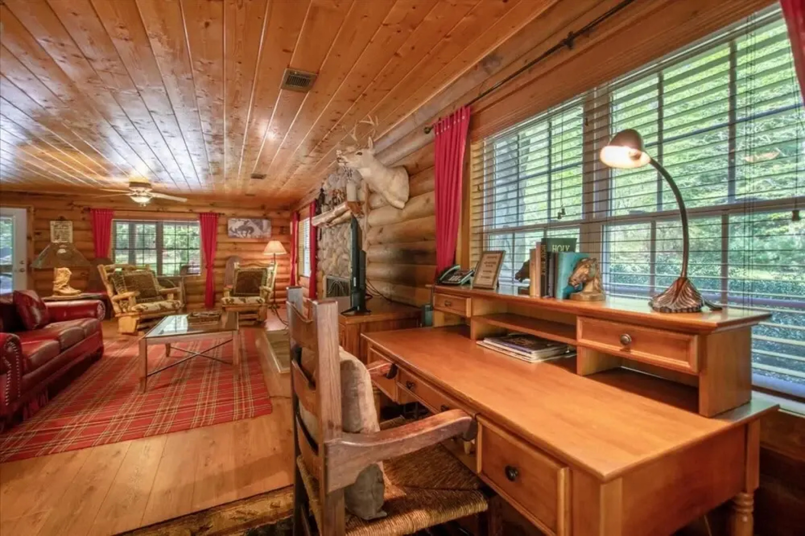 Cowboy Cabin - Gorgeous Unique Mountain Cabin With Creek Porch Pool Table