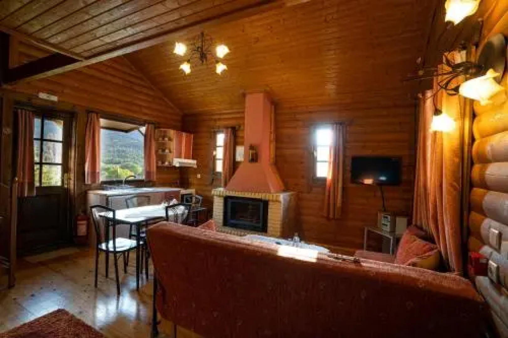 Chalet Likouresi Village