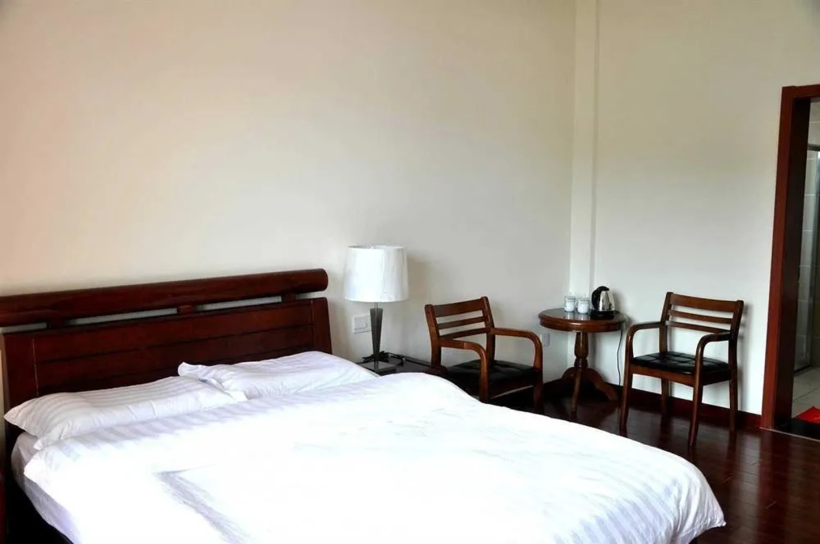 Wuyuan Huayuan Mountain Villa