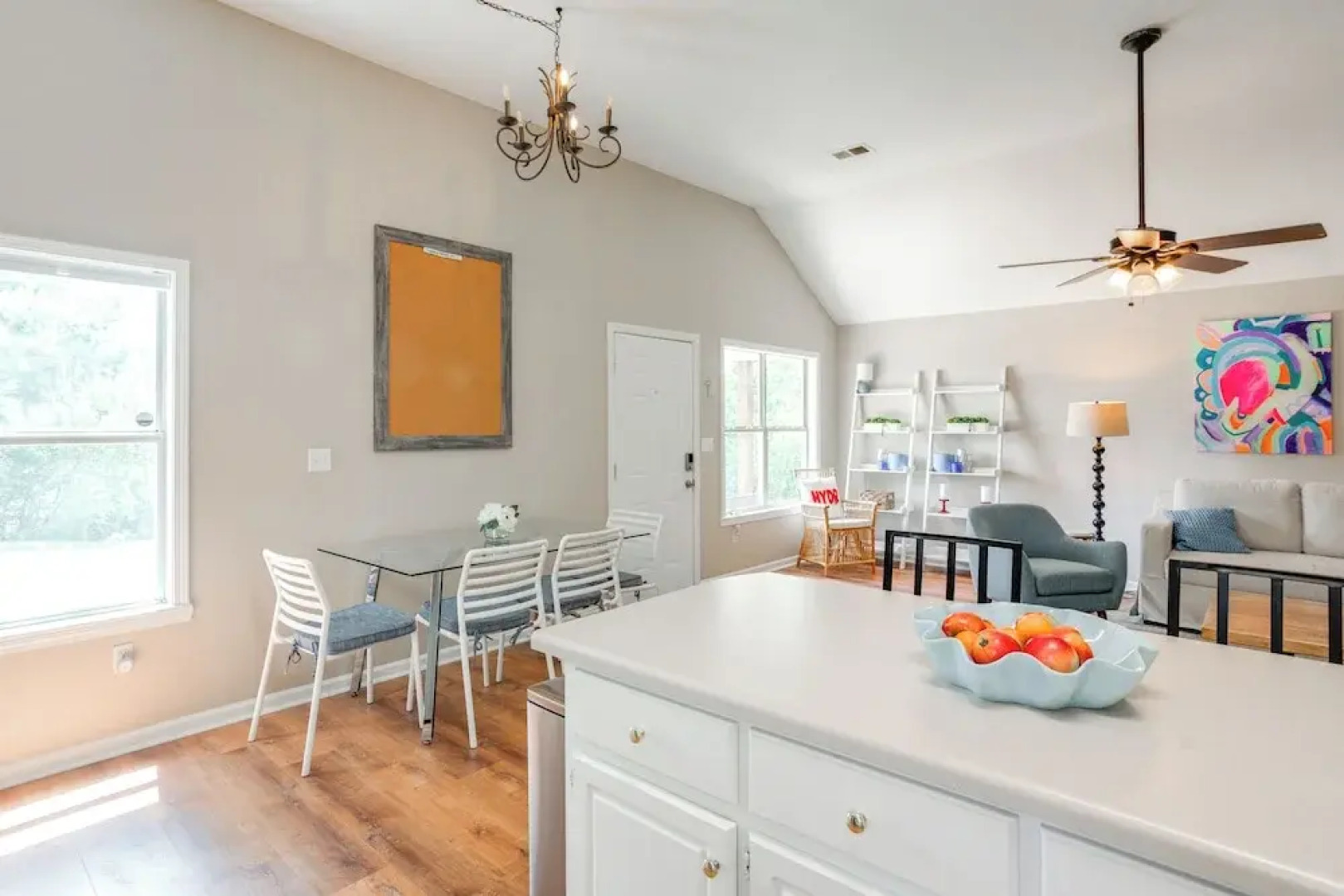 1 Mi to Ole Miss: Pet-friendly Retreat w/ Yard