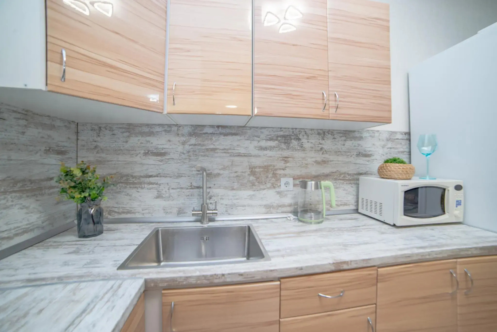 BeGuest (БиГэст) на Академика Постовского 17А