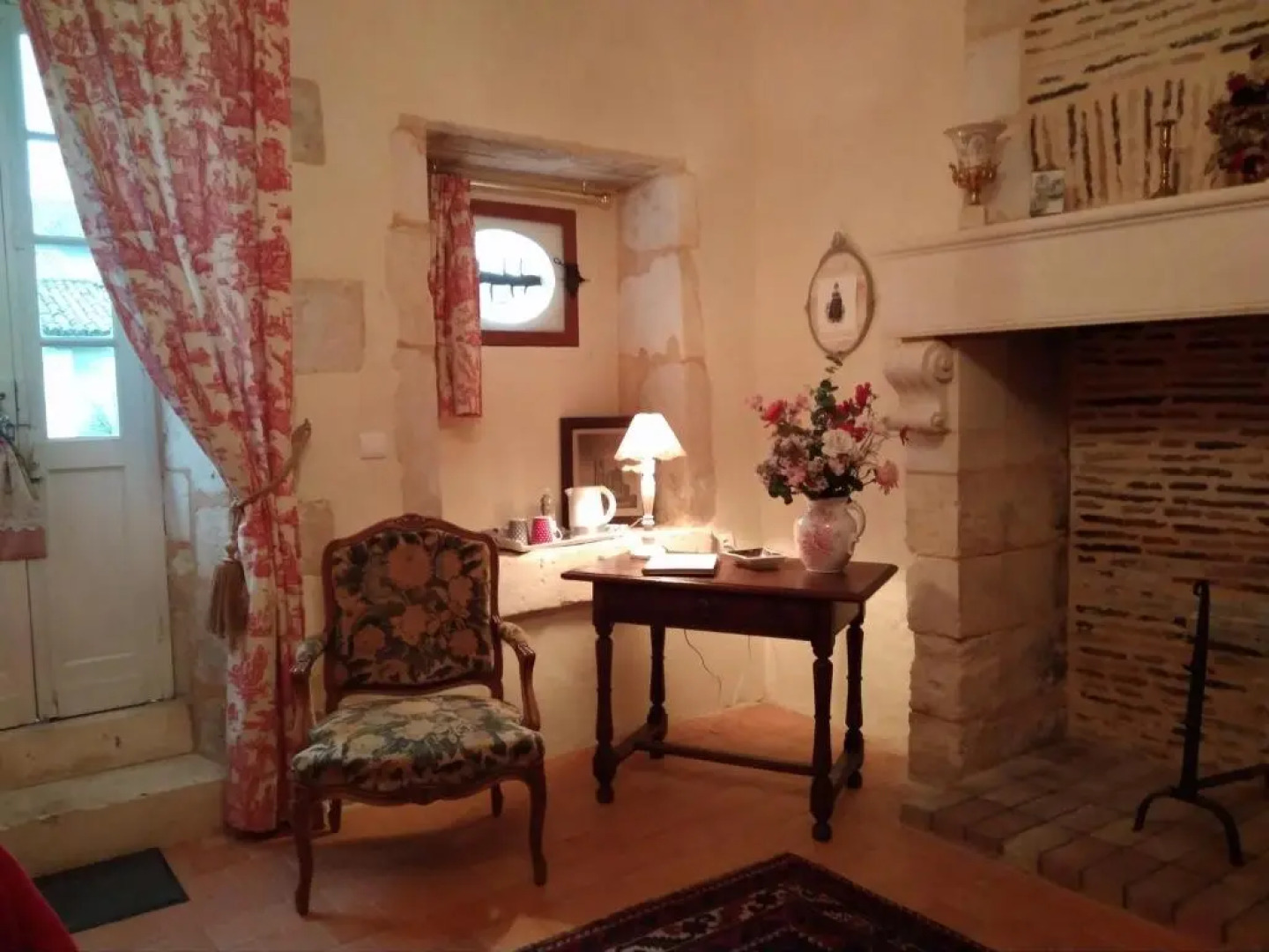 Château La Gentilhommière du Puits Notre-Dame 30 rue de l'église 24110 Saint Léon sur l'Isle