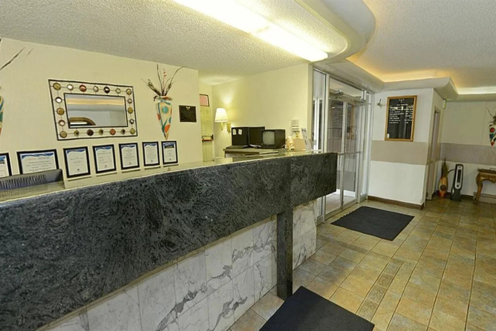 Howard Johnson by Wyndham Benton Harbor/St. Joseph