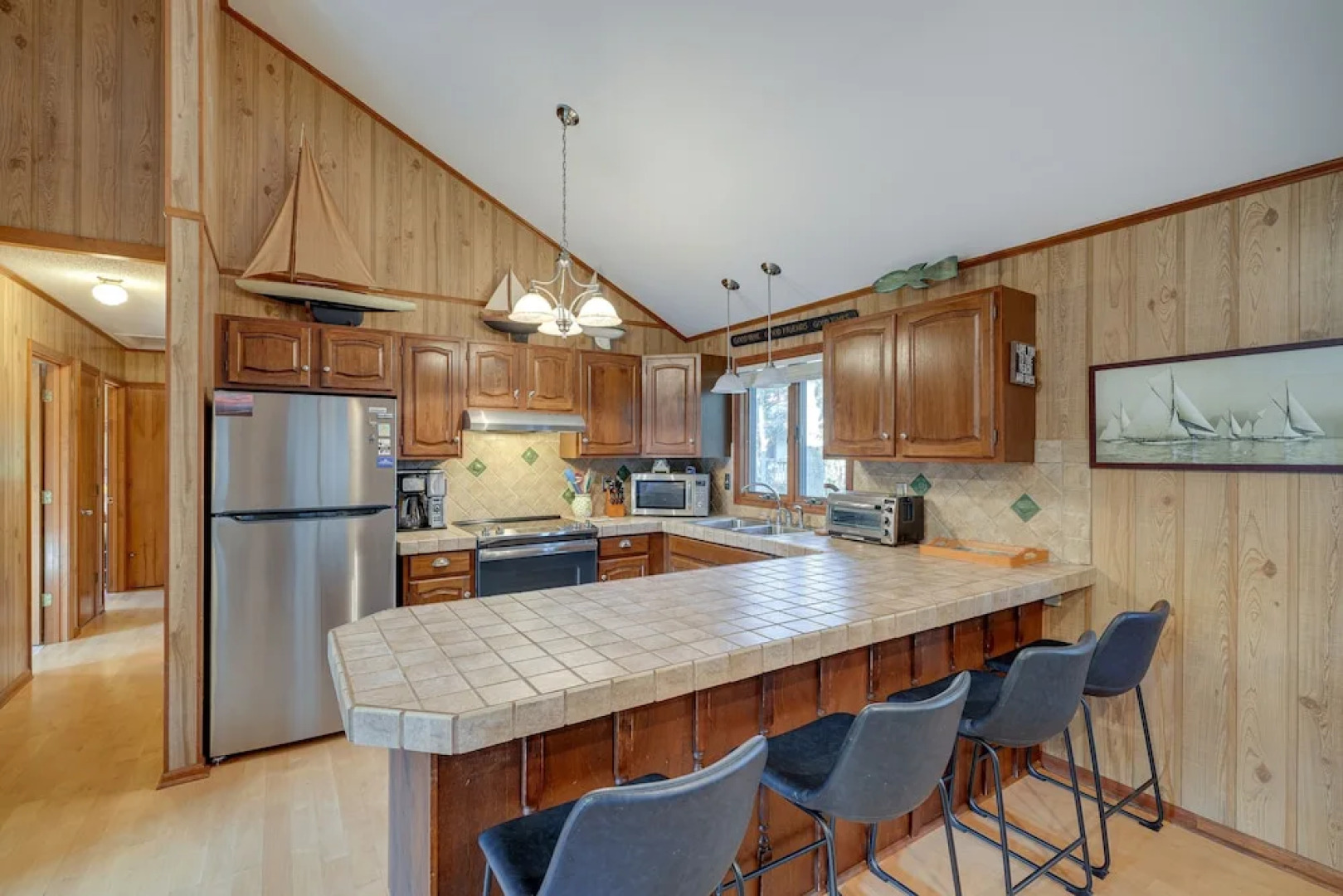 Outer Banks Retreat - Walk to Beach!