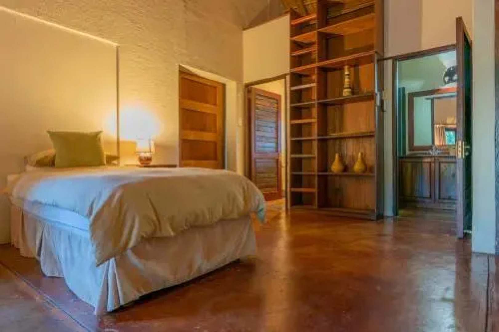 Impisi Lodge Safari and Golf Guesthouse