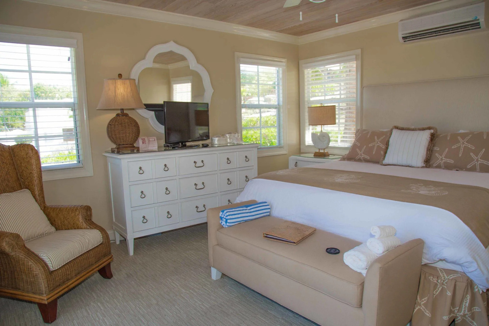 Romora Bay Resort & Marina