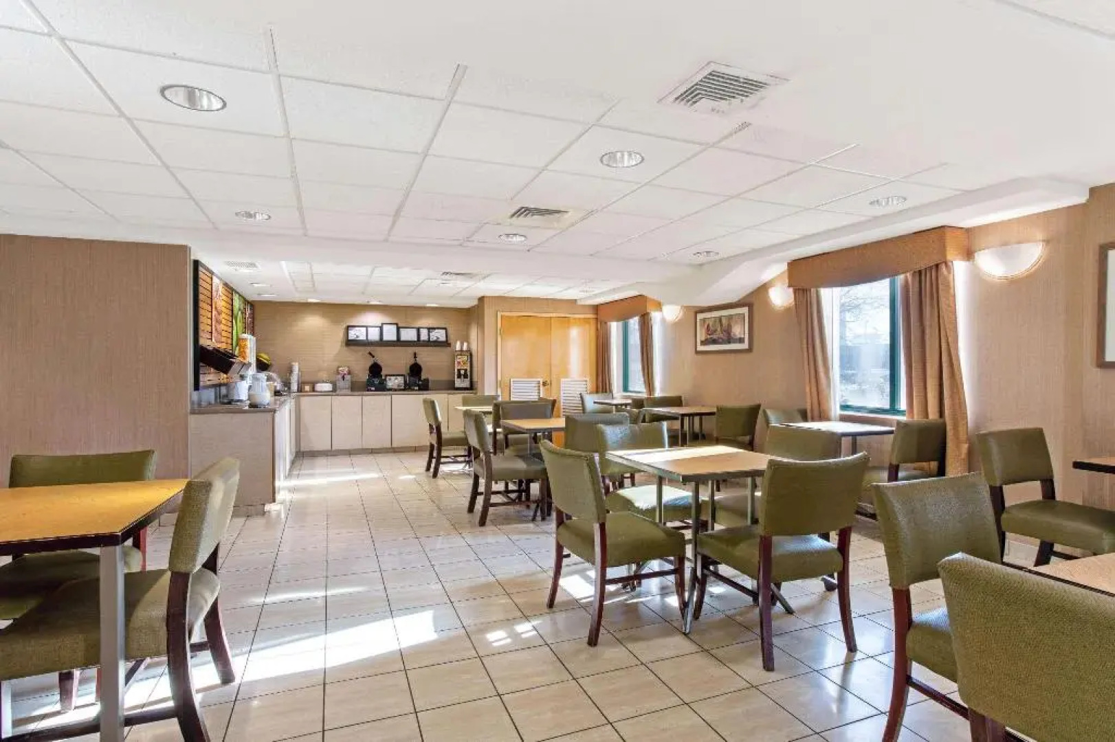 La Quinta Inn And Suites Boston-Somerville