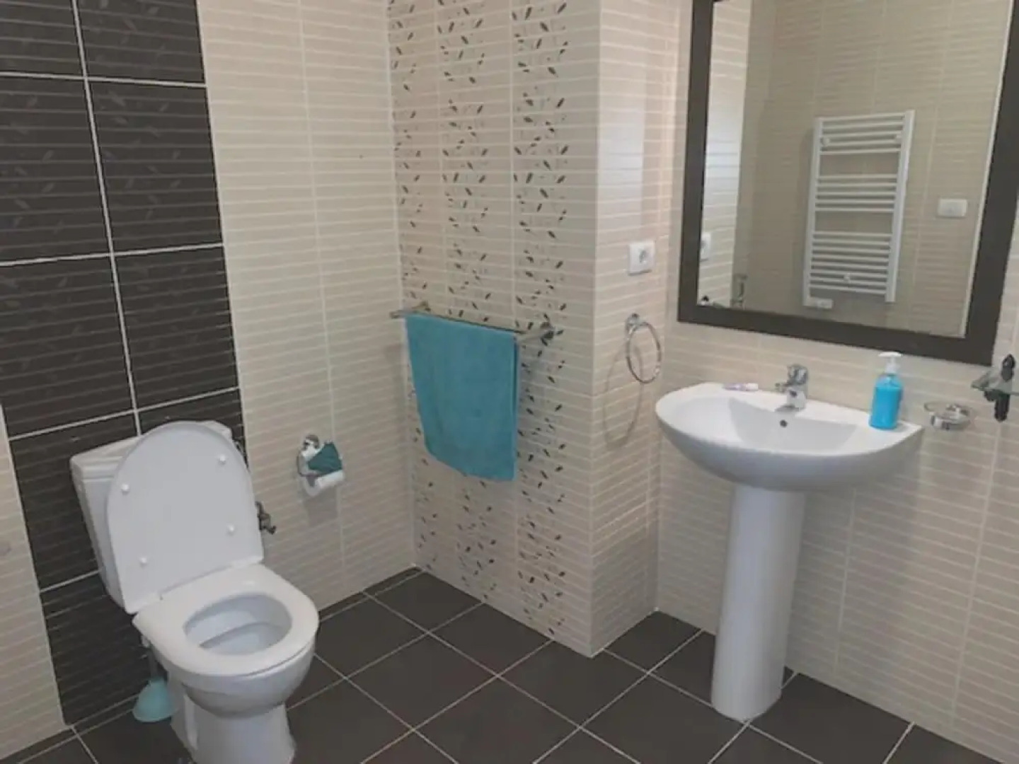 Apartment With 2 Bedrooms in Cheraga, With Shared Pool, Terrace and Wifi