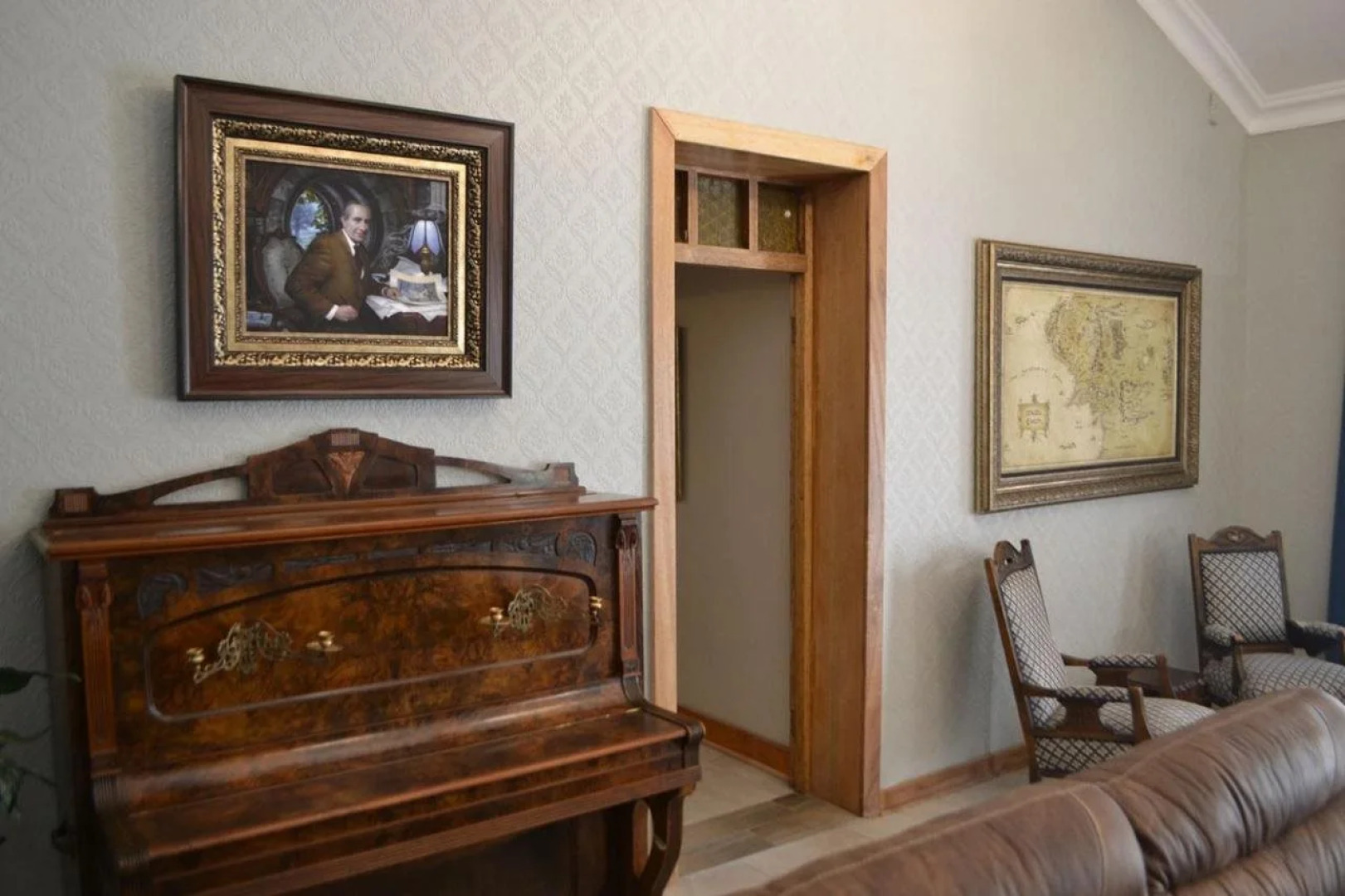 Hobbit Boutique Hotel