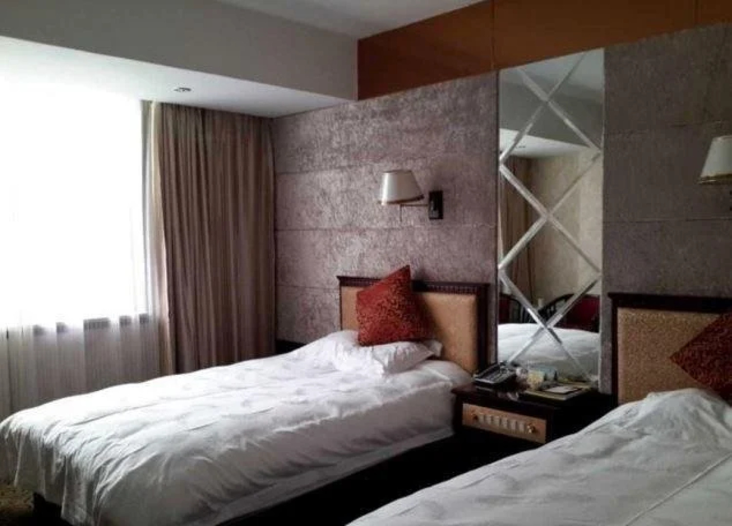 Lichuan Cang Hong Hotel