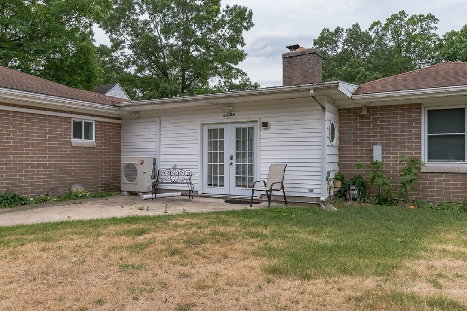 Quiet And Comfy Studio Apartment In South Bend, Minutes From Notre Dame! Pet Friendly! Apts