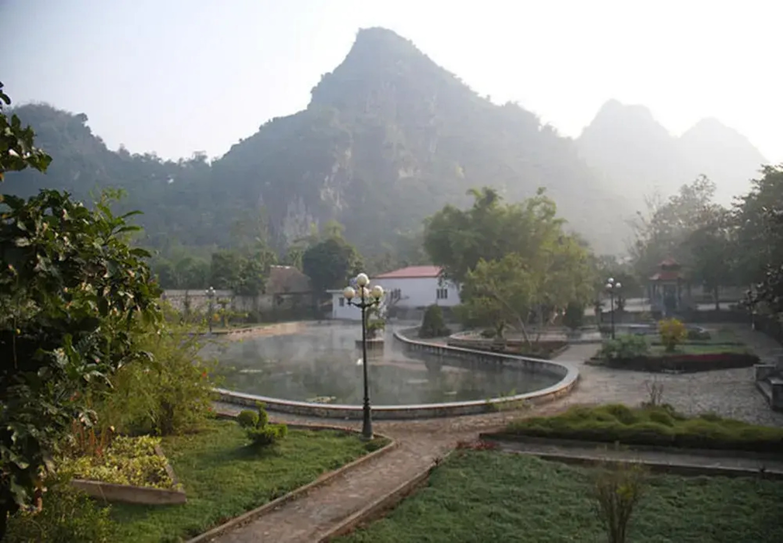 Vietnam Trade Union Hotel In Kim Boi