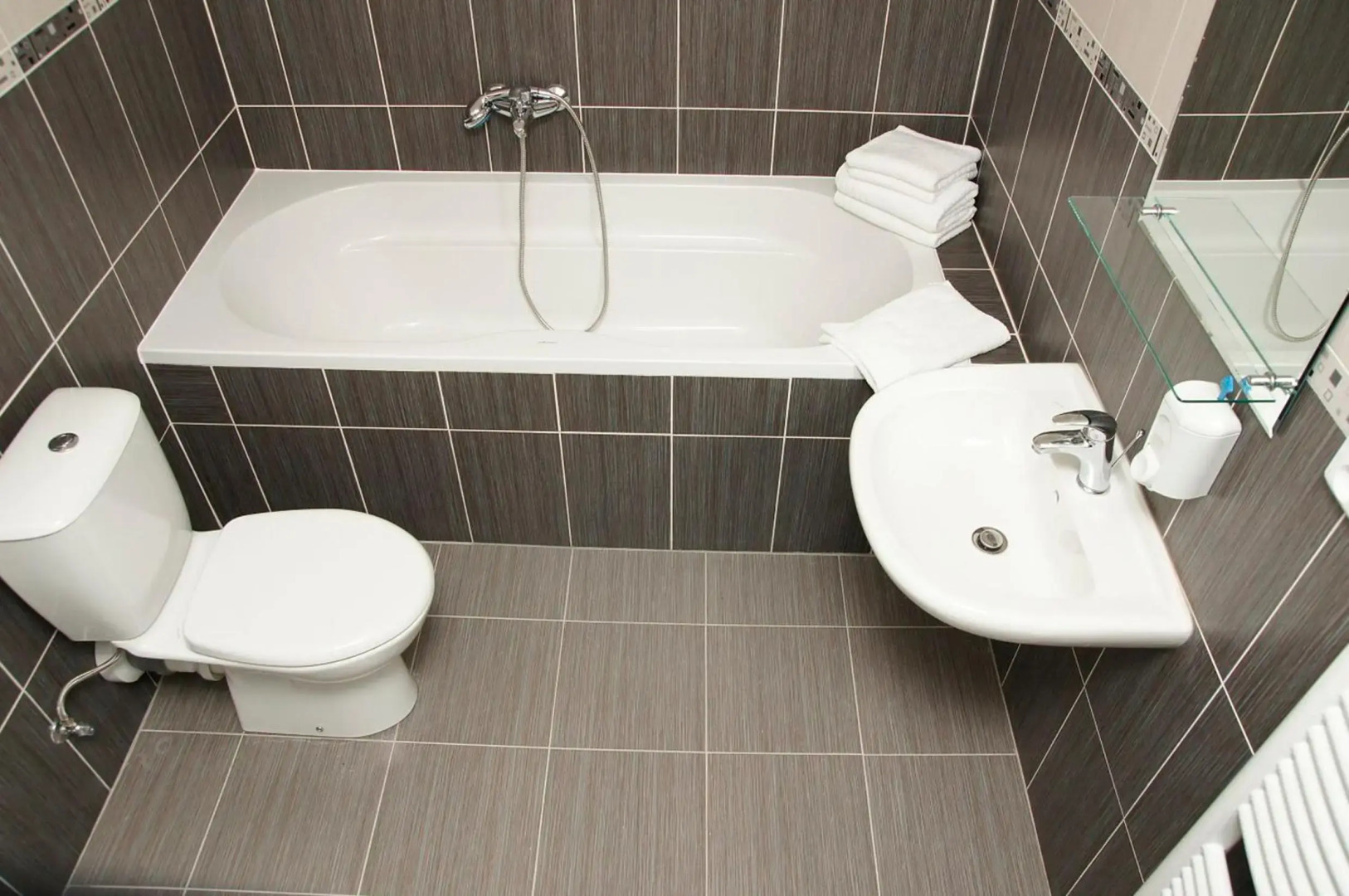 Royal Court Apartments