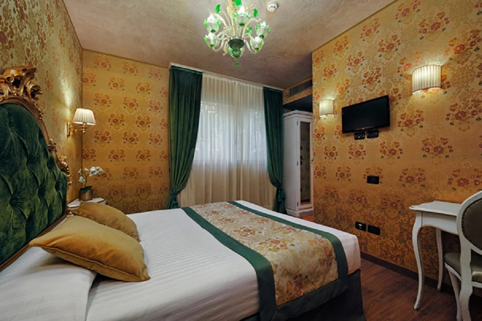 Отель Tre Archi