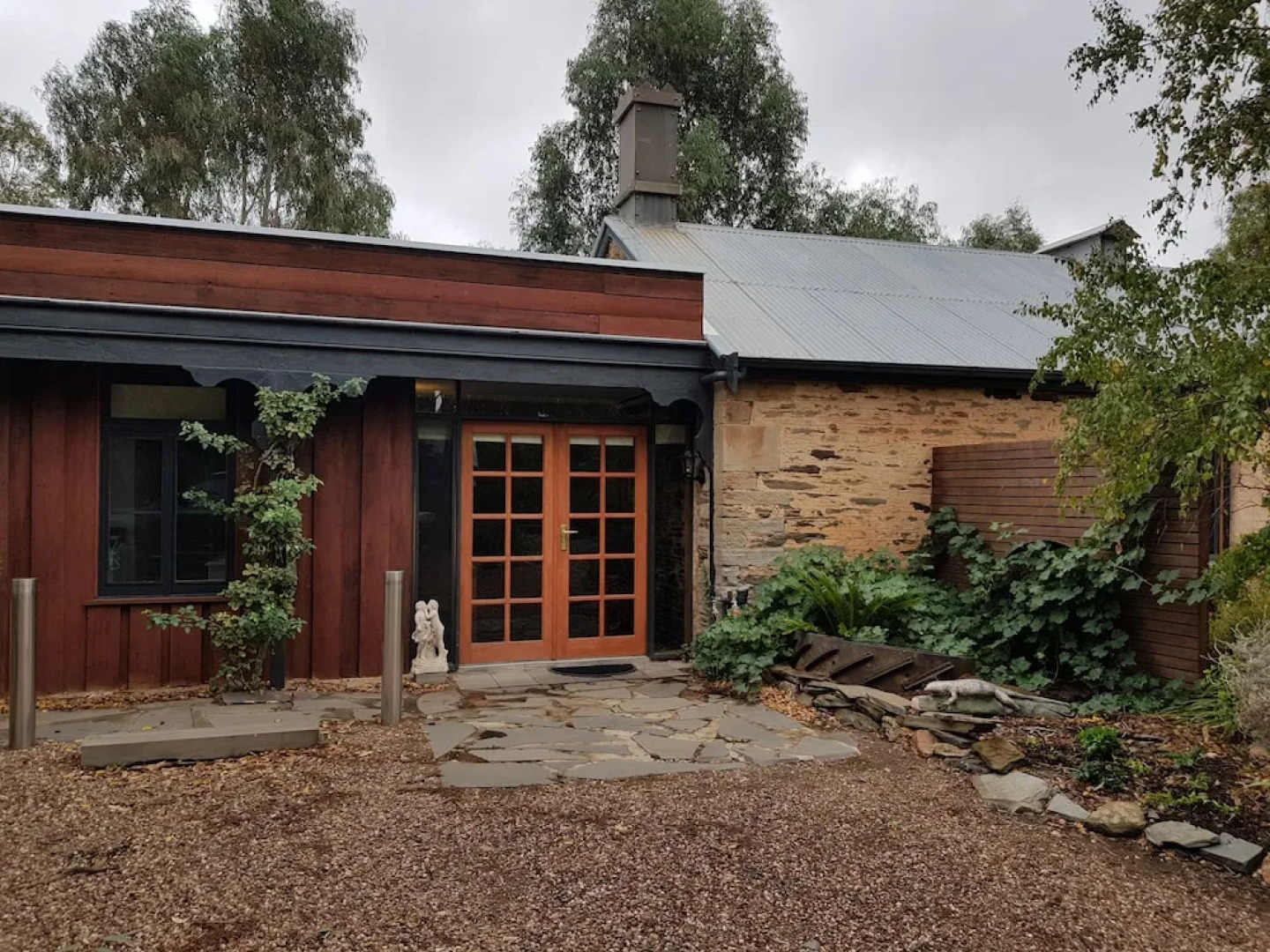 Redwood Studio - Adults Only