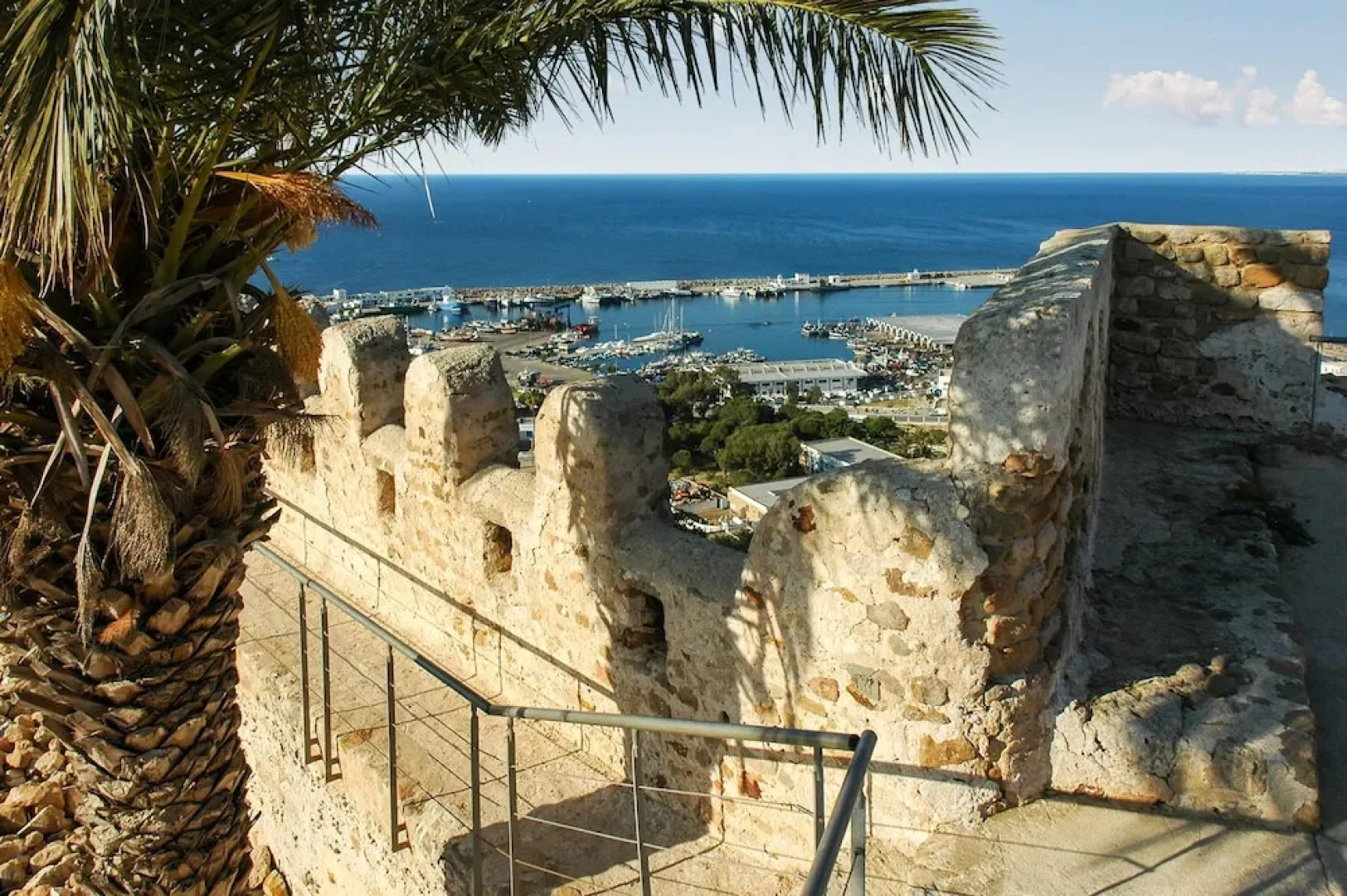 Villa With 4 Bedrooms in Kelibia, With Wonderful sea View, Enclosed Ga