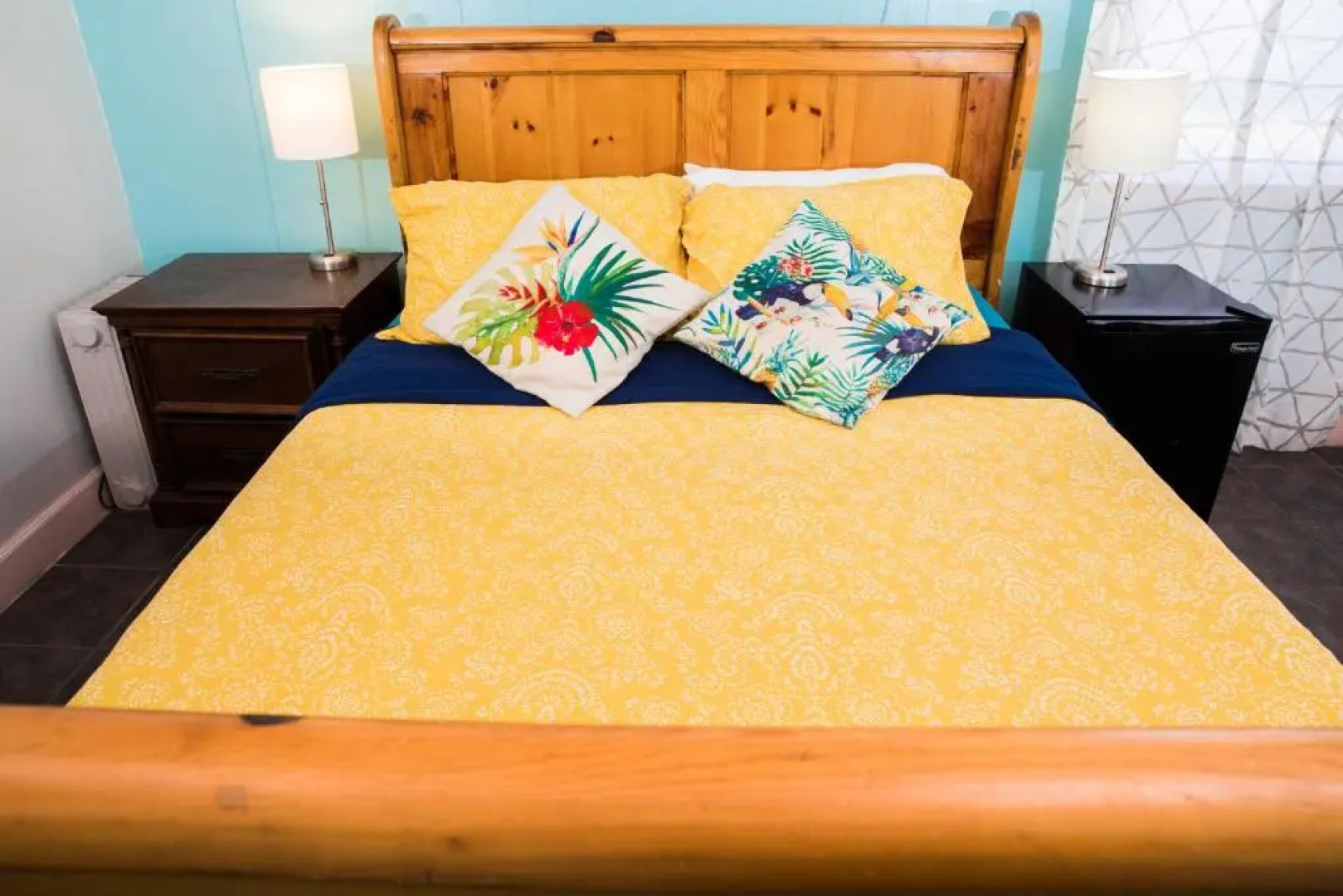 ITH Beach Bungalow Surf Hostel