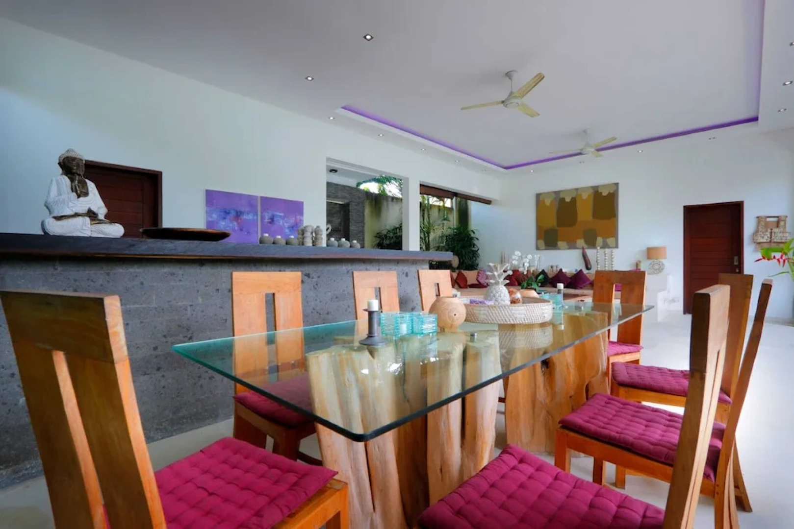 Elegant Private Villa, 3 BR, Seminyak With Staff