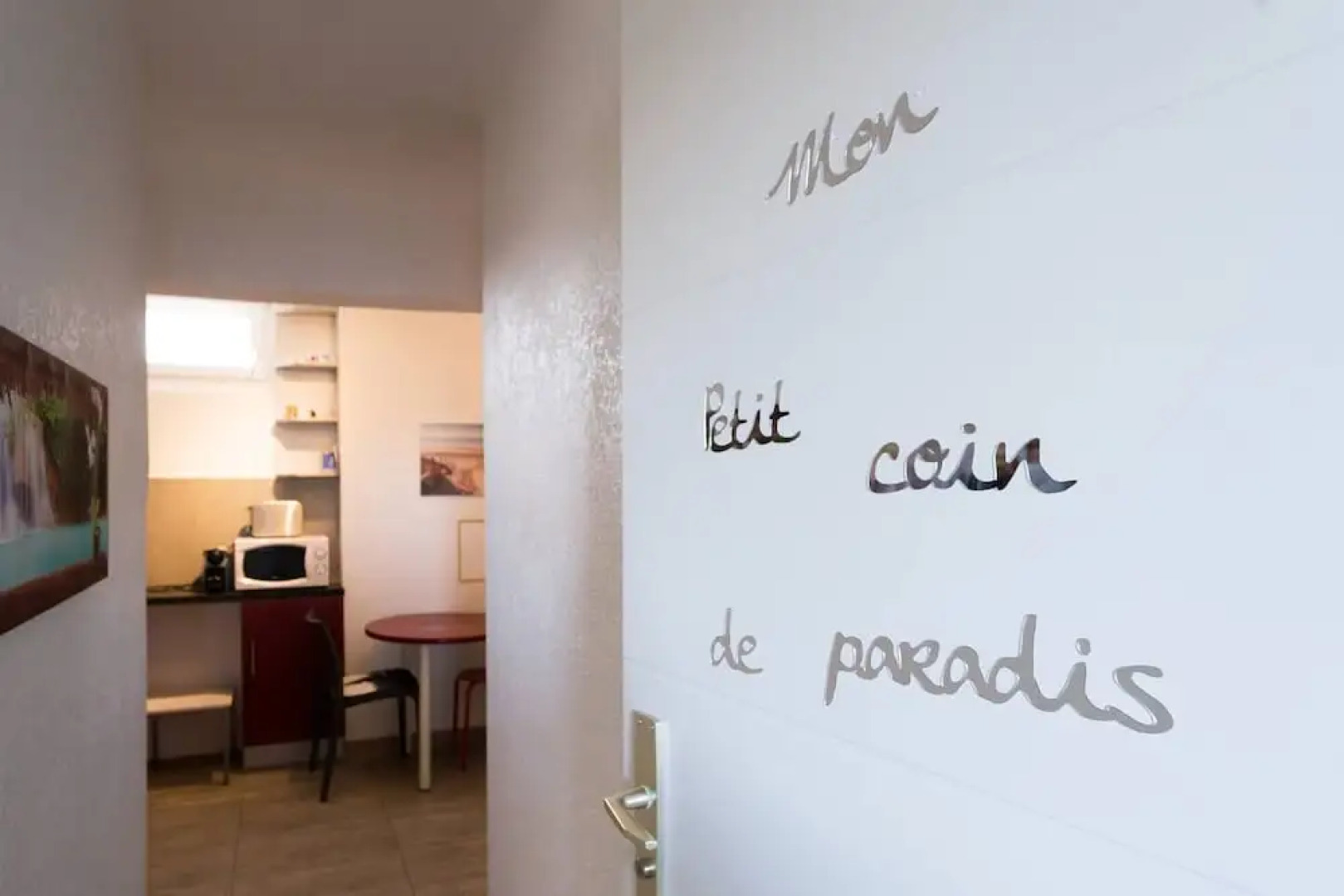 Room-attypical Calm Harmonious Relaxing