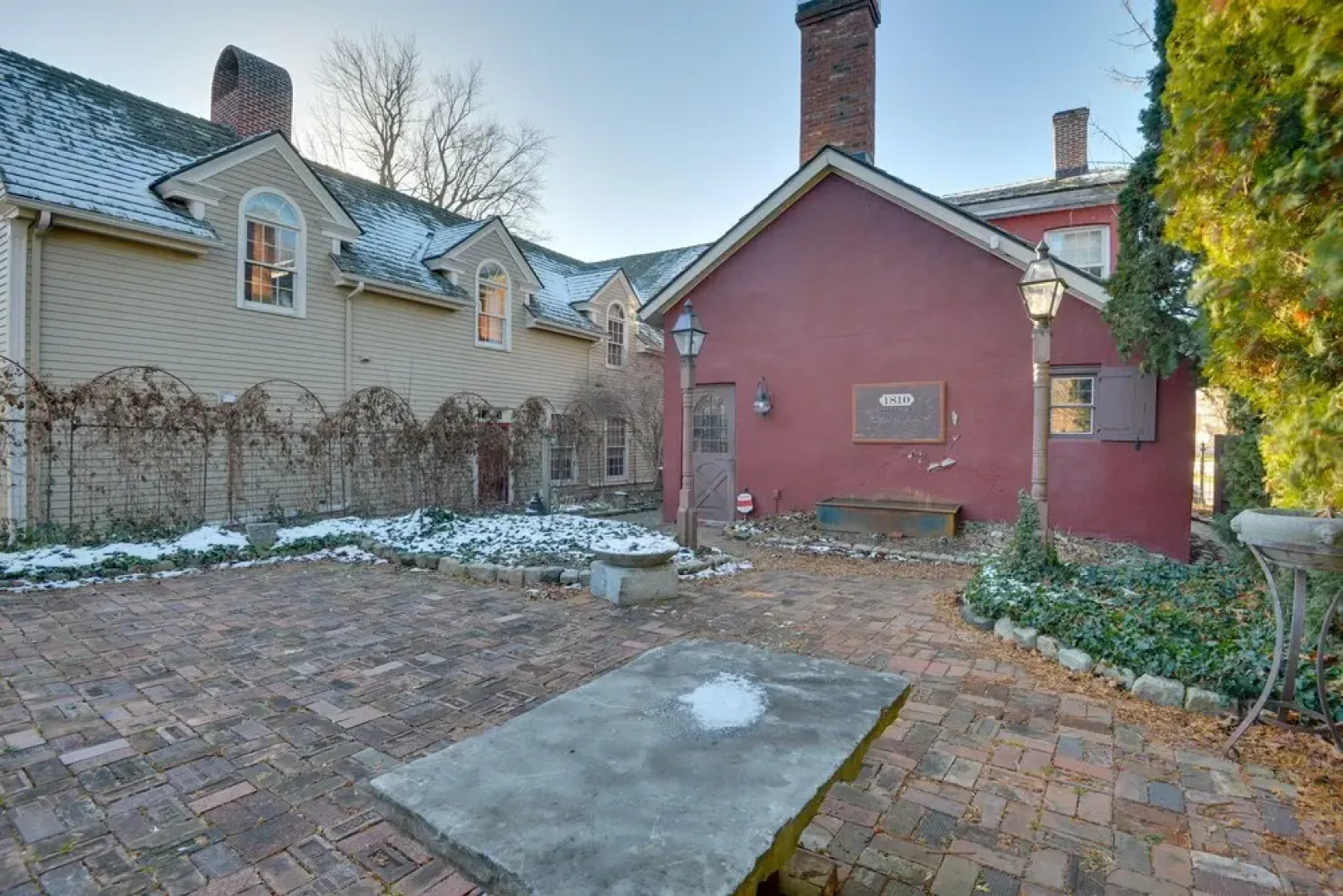 Sackets Harbor Apartment, Walk to Lake Ontario!