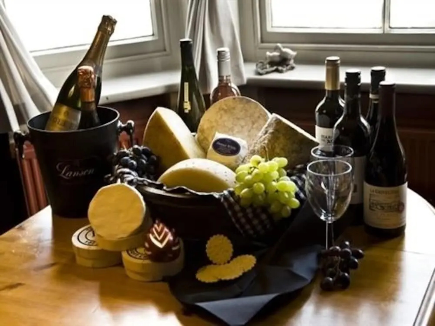 The Three Horseshoes