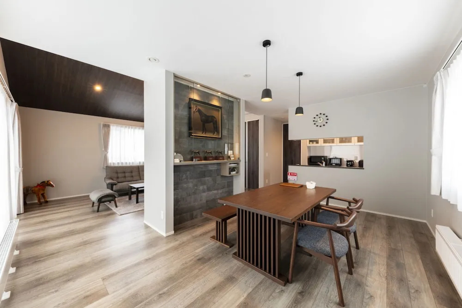 LYS GRACIEUX【Ezo Fuji hoothills】