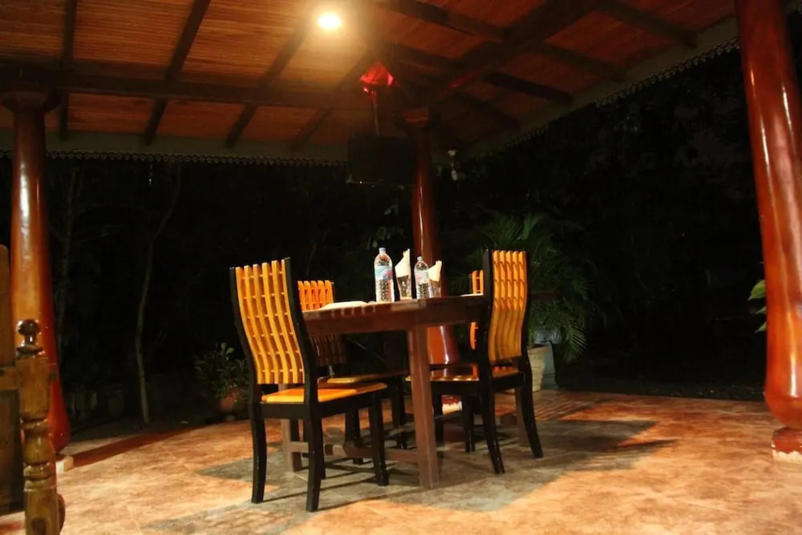 L.L.Tourist Inn & Safari jeeps