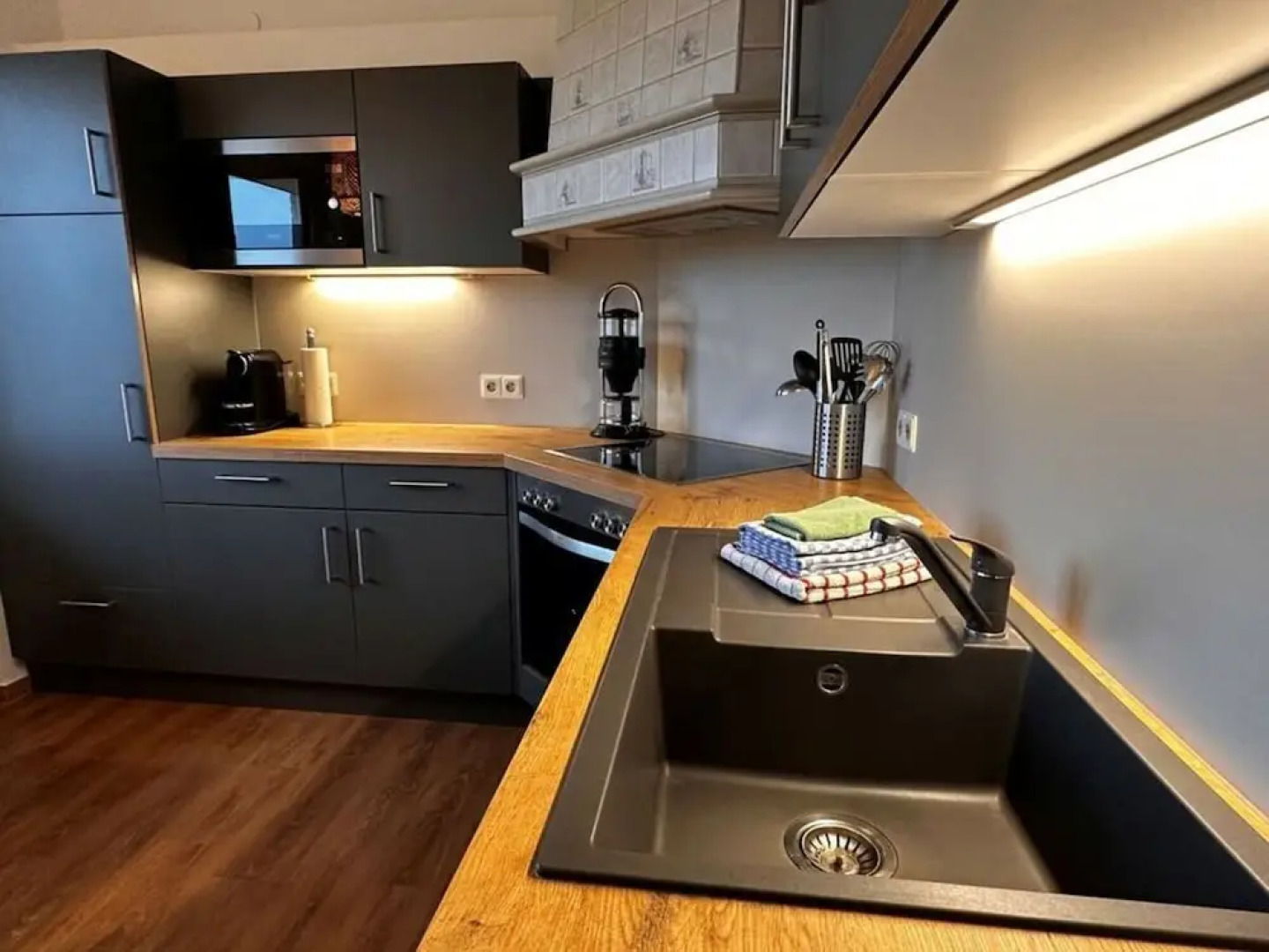 Habel Modern Retreat