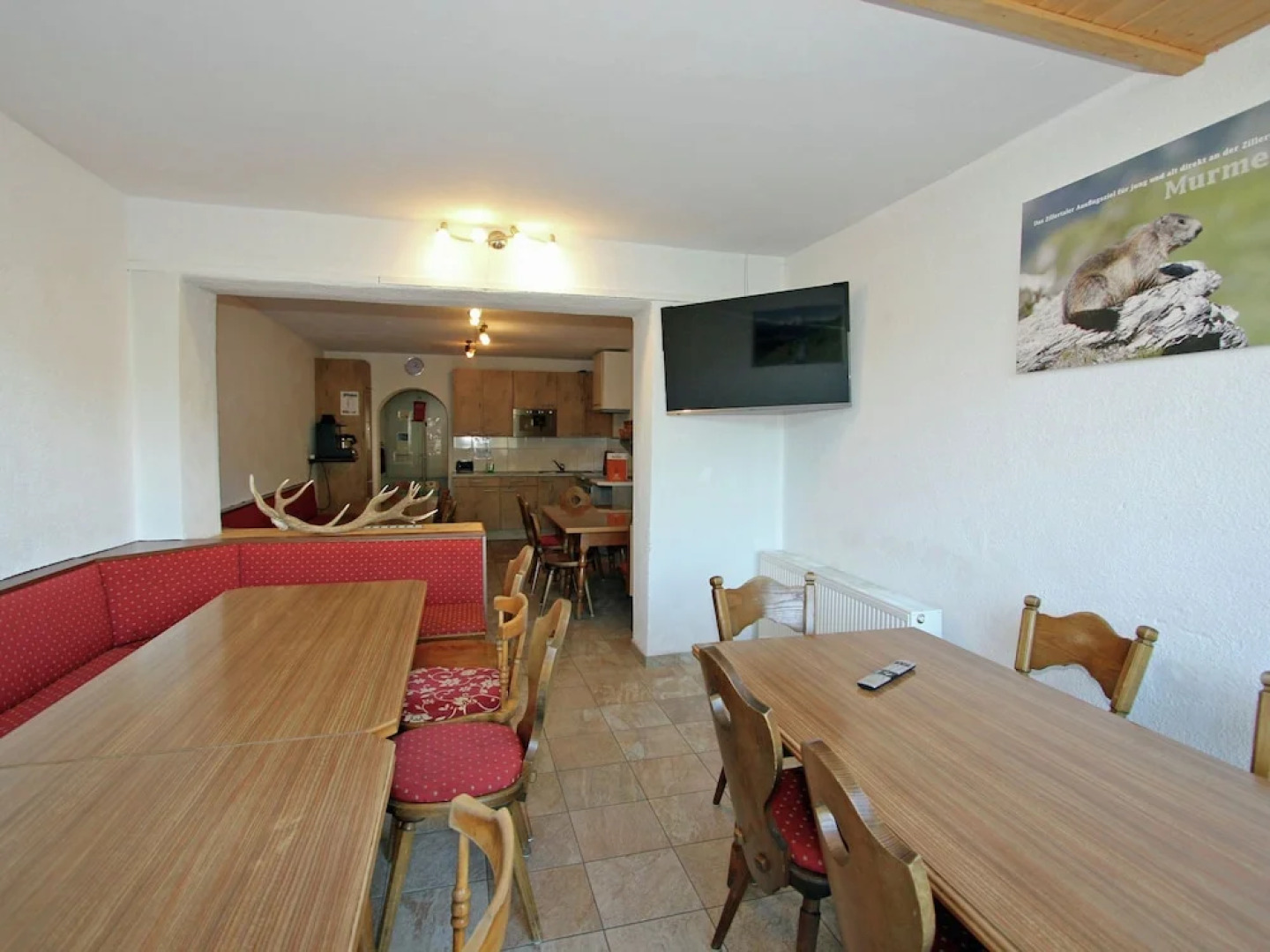 Spacious Holiday Home With Balcony, Sauna, Parking