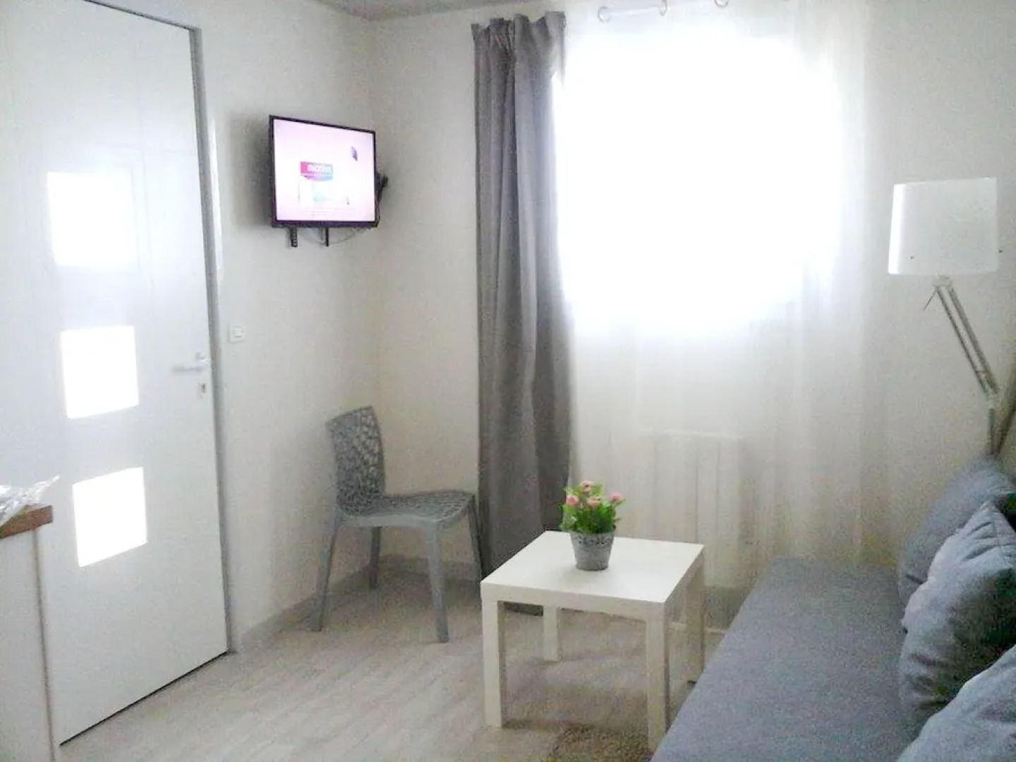 House With one Bedroom in Sète, With Wonderful Lake View, Enclosed Gar