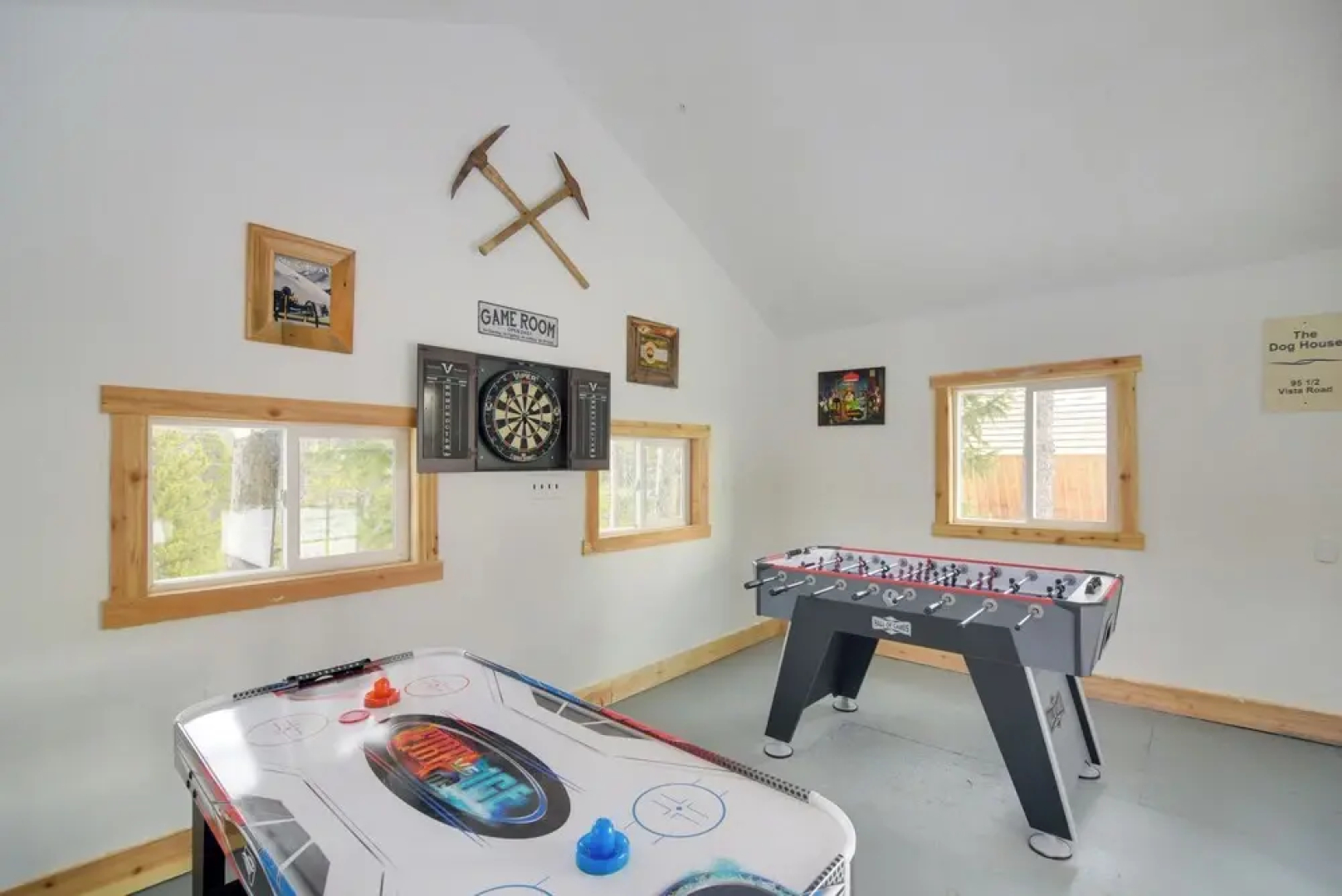 2 Mi to St Marys Glacier: Modern Cabin w/ Hot Tub