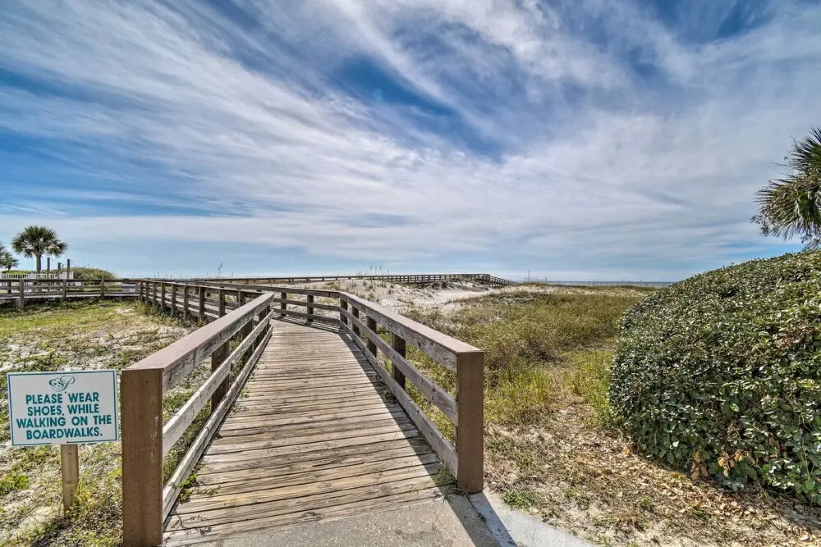 Resort Perks: Gulf Shores Beach-inspired Condo!