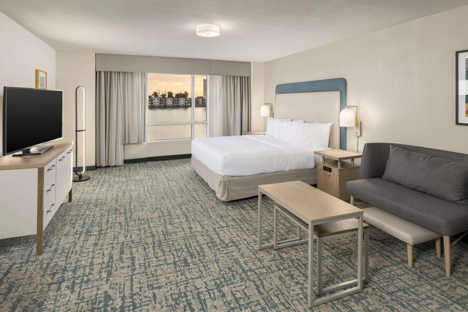 Homewood Suites by Hilton Miami-Airport/Blue Lagoon