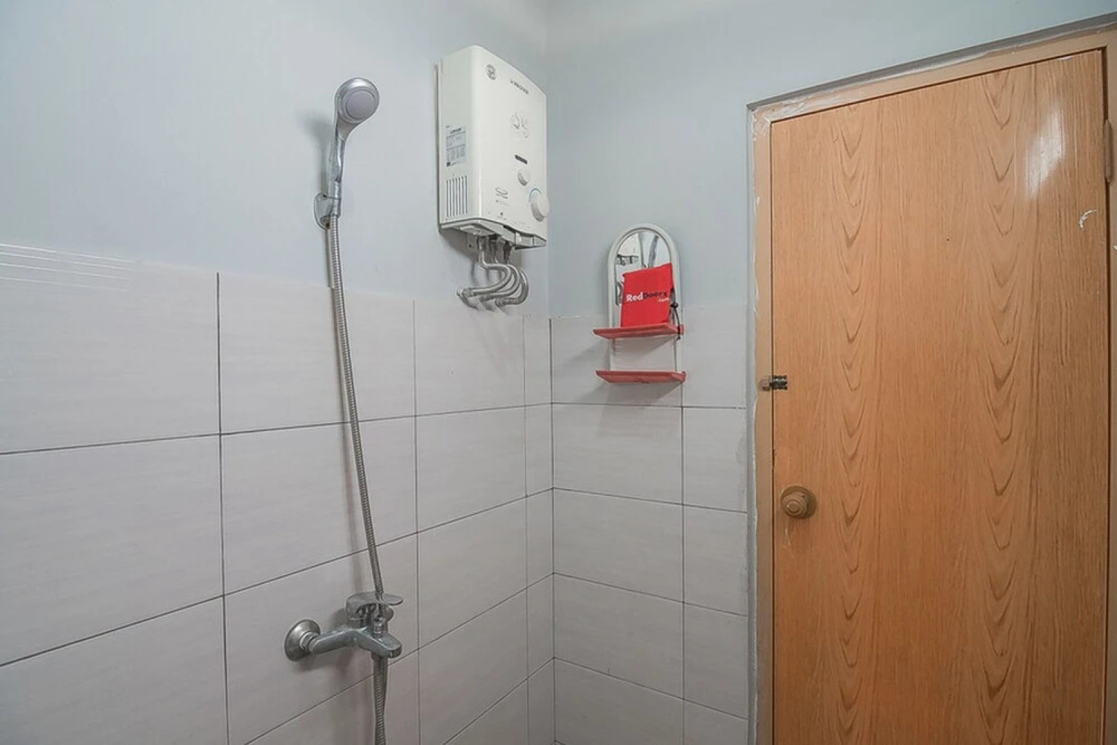 Saung Katineung by Reddoorz