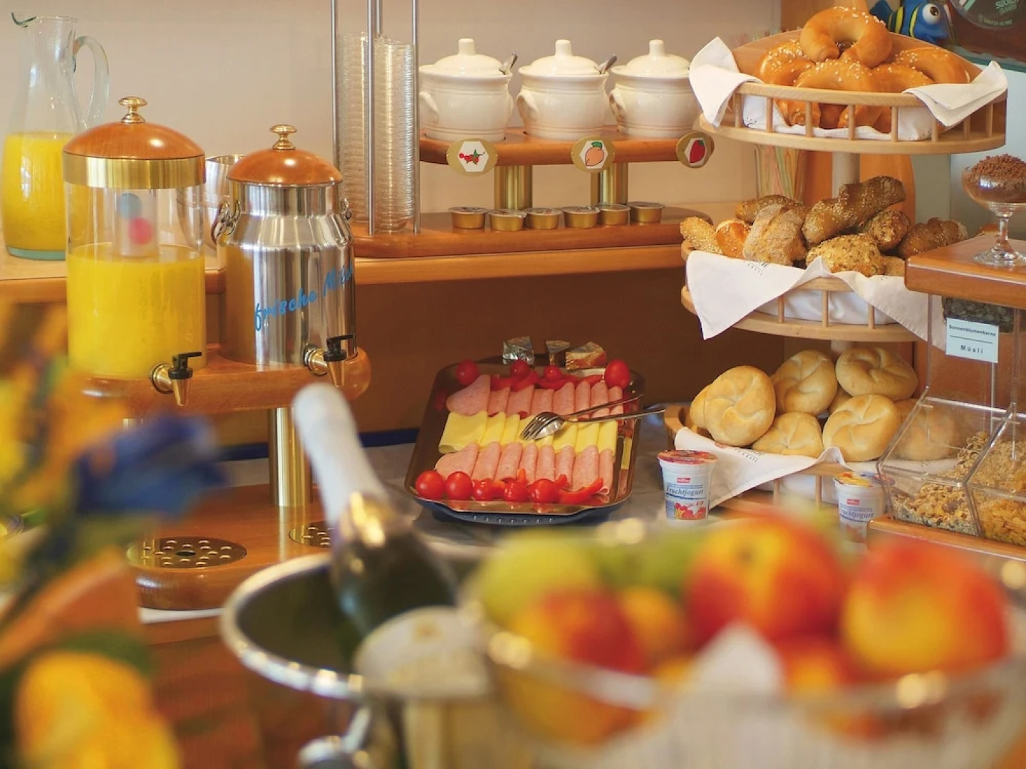 Barry Memle Lake Side Resort