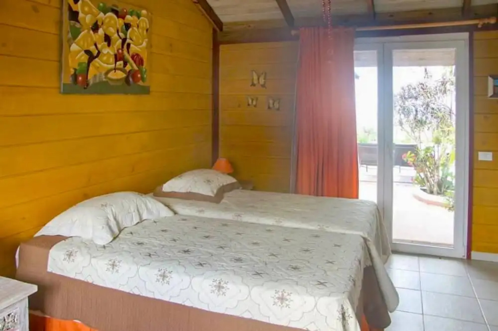 Luxury, 4-bedroom Villa With a Swimming Pool and Superb sea Views