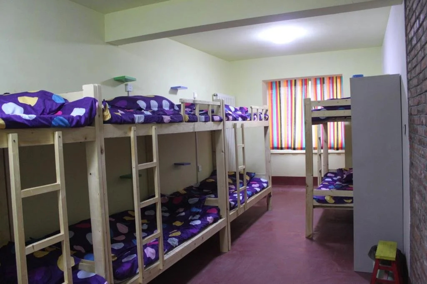 Huakai Shijian Youth Hostel