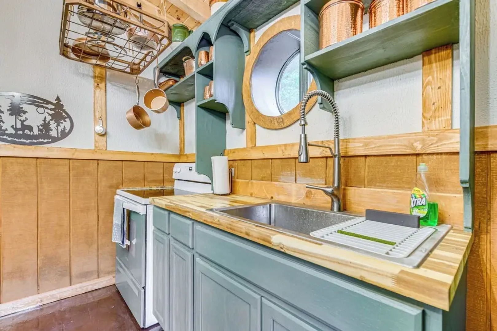 Hobbit-themed House on 6 Acres in Cosby