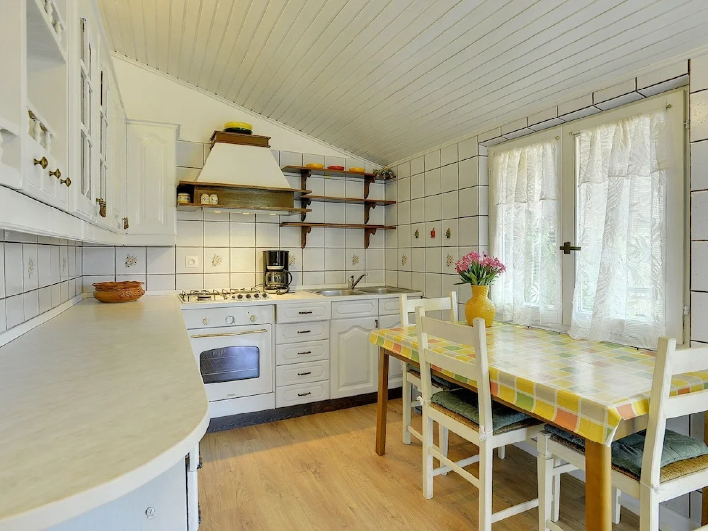 Holiday House for 14 Persons with Private Pool near Beach & Pula