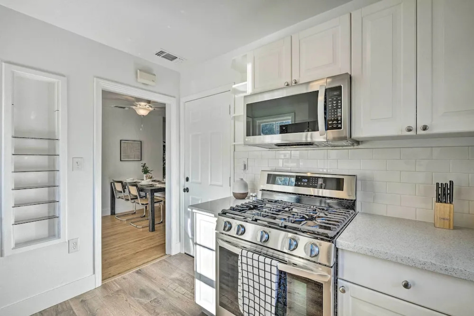 Cozy West Sacramento Getaway w/ Private Yard!