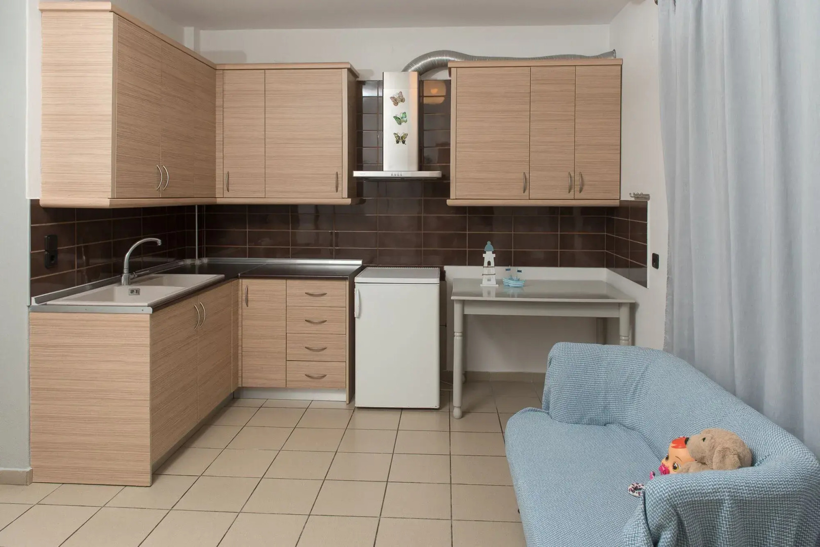 Aqua Beachfront Elegant Hotel